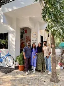 HOSHTEL99 - LUX - Stay, Cowork and Cafe - Luxurious Bungalow - Khadki