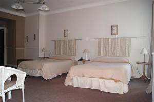 Hotels Hotel Central : Chambre Lits Jumeaux