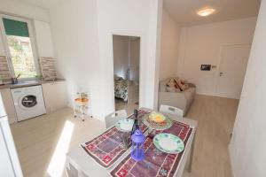 Olivia New Apt with - AC