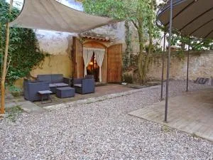 Casa l'Abadia de Santes Creus, Tarragona. - Querol