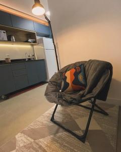 Charming Loft Studio Apartment in Poa com Garden