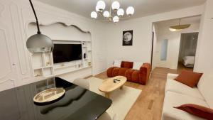 Le Richebourg - Place Wilson, Centre Ville