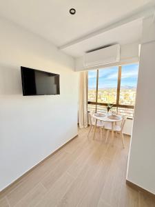 Apartament 18th floor city center RISCAL