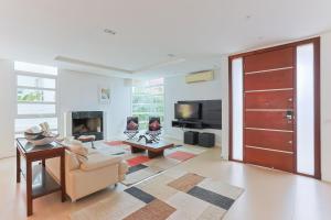 Casa c piscina em Jurerê Internacional AT9124