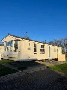 The Buttercup Hideaway Caravan ,Skipsea Sands, Bridlington - Bainton