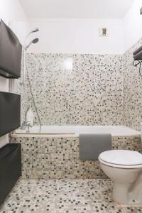 Le Rivieira garage et terrasse, au bord du Lez