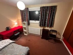 Best place single bedroom close to Uni and shopping center & free parking - Canley