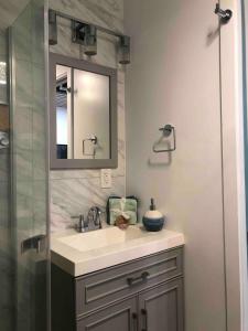 St Pete Modern Retro Oasis