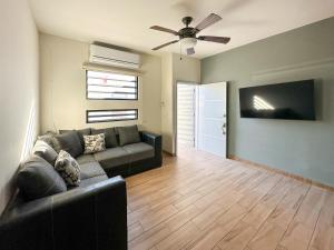 Sleek Downtown Escape with Private Parking