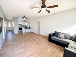 Sleek Downtown Escape with Private Parking