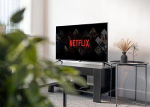 Perfect for Contractors, Driveway with Free Parking, Close to City Centre