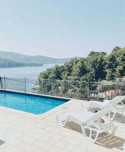 Holiday Home Island View - Tudorovica