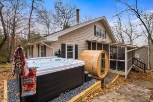 Cozy Retreat - Sauna Hot Tub & Game Room in VA - Массанаттен