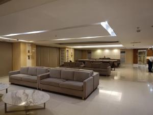 Affordable staycation in Pasay-Breeze Residence