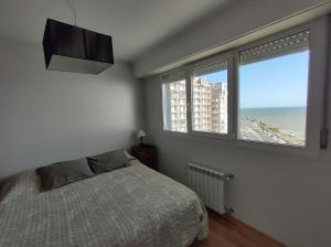 Frente a la playa Varese 3 amb con cochera - Brown 782 Mar del Plata