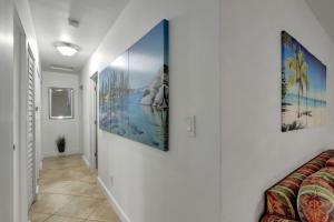 Relaxing Retreat 2BR Oasis with Pool and Outdoor BBQ