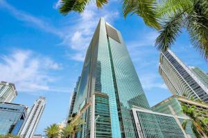 Brickell Luxury 1BR Condo with Parking Workspace