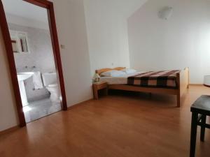 Soba s kupaonom za 2 osobe, 300m od plaže