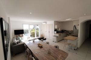Panoramic sea view house