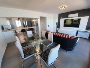 Las Mareas MH Deluxe 7A