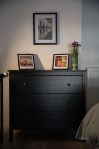 Appartements Le Passementier, T2 duplex grand volume parking souterrain wifi Netflix : photos des chambres