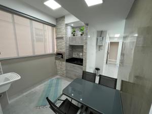 Apartamento luxuoso e prático em copacabana