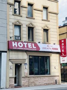Saint Lawrence Residences and Suites