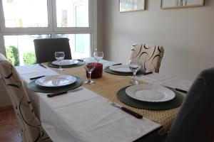 Apto en Cullera con terraza, piscina, parking y wifi gratis