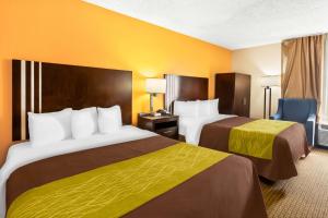 Queen Room room in Comfort Inn 290/NW