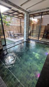 AB Villa - Pool & Cinema