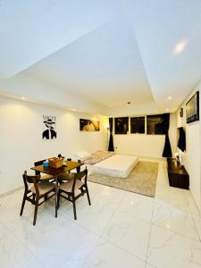 Feel at Home Spacious 2 Bed Room Apartment