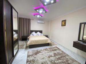 Ghanima Pyramids House