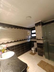 كورنيش المعادى بالقرب من مستشفى السلام الدولى