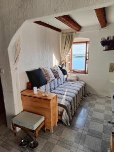 Holiday house with a parking space Ustrine, Cres - 22967