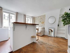 Charming Apartment - Mobility Lease