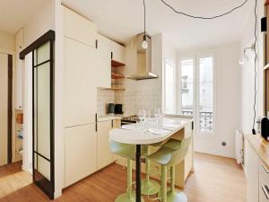 Magnificent apartment -1BR 4P - Porte Maillot