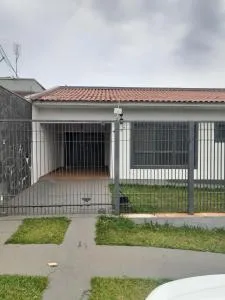 Casa com piscina - Jacarèzinho