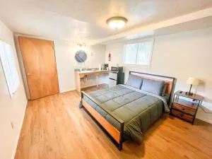 Rocky Top Lodge Suite 3 - Villa Grove