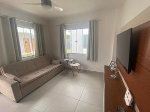 Excelente Casa 02 suítes em Condomínio no Peró - NÃO FORNECEMOS ROUPAS DE CAMA E BANHO