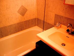 Studio cosy 4 pers au centre, WiFi, balcon sud - FR-1-814-23