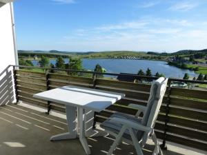 Appartement 6 pers, Wi-Fi, proche pistes ski, garage privé, vue lac et montagnes - FR-1-814-24