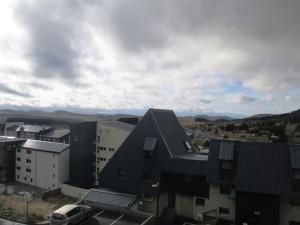 Appartement coeur de station avec parking privé à Super Besse - FR-1-814-47