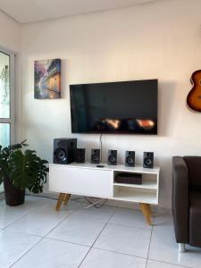 Apto no Bessa a 2 ruas do mar.