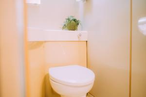 Minimalist Loft Namba Compact Studio with a 24-hour Gym MA1002