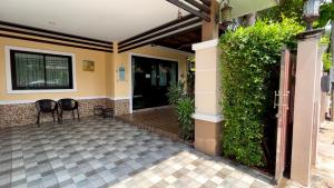 Sea breeze Pool villa in Ao-nang