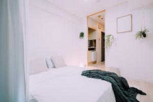 Minimalist Loft Namba Compact Studio with a 24-hour Gym MA701