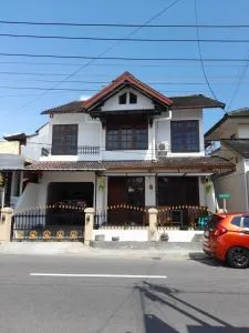 Buwana Homestay Yogyakarta - Demangan