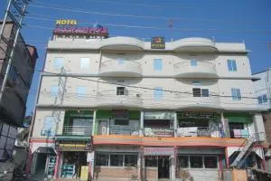 Hotel Aaradhya Near Airport - Soalkuchi