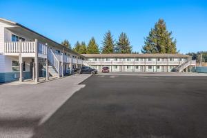 Super 8 by Wyndham Crescent City