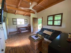 Bonita habitación en acogedora cabaña a tan solo 3 minutos de Sayulita